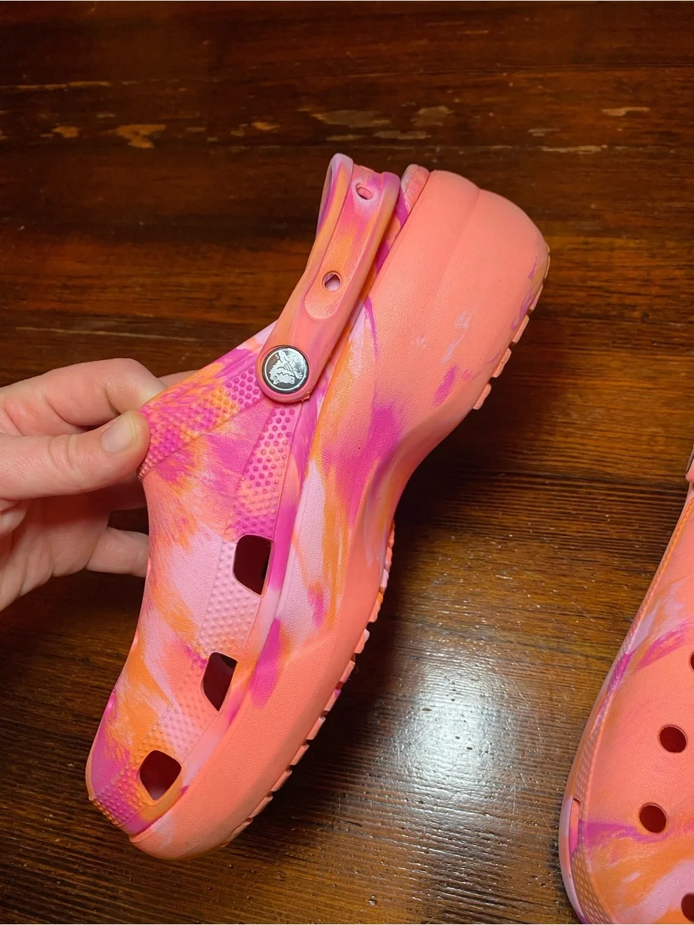 EUC Women’s Size 9 Crocs Classic Platform Marbled Clogs Guava/Multi